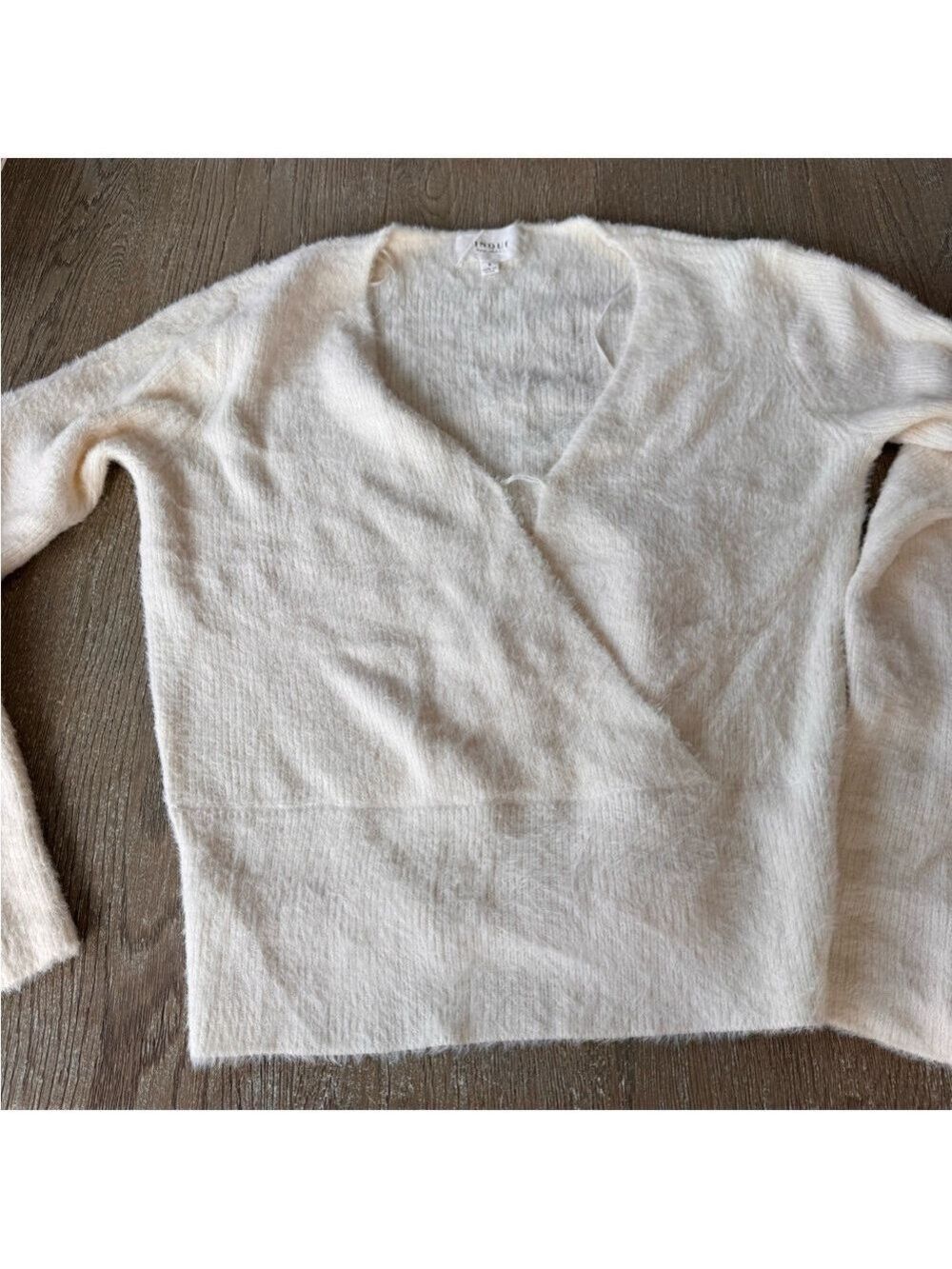 Cozy White V-Neck Sweater. Key hole stretch top part. Anthropologie. Large .